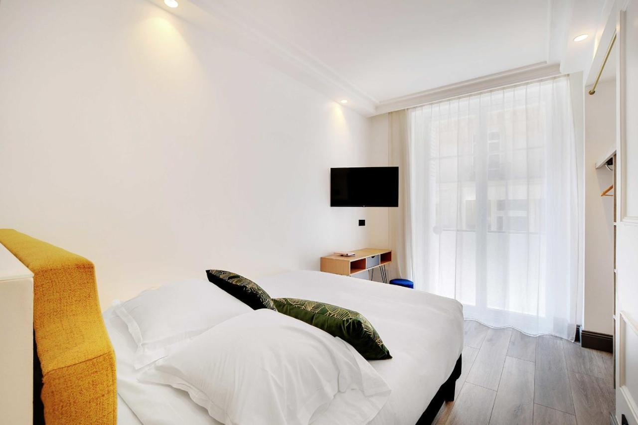 Magnifique Appartement - 2Br - 6P - Place De L'Etoile Parigi Esterno foto