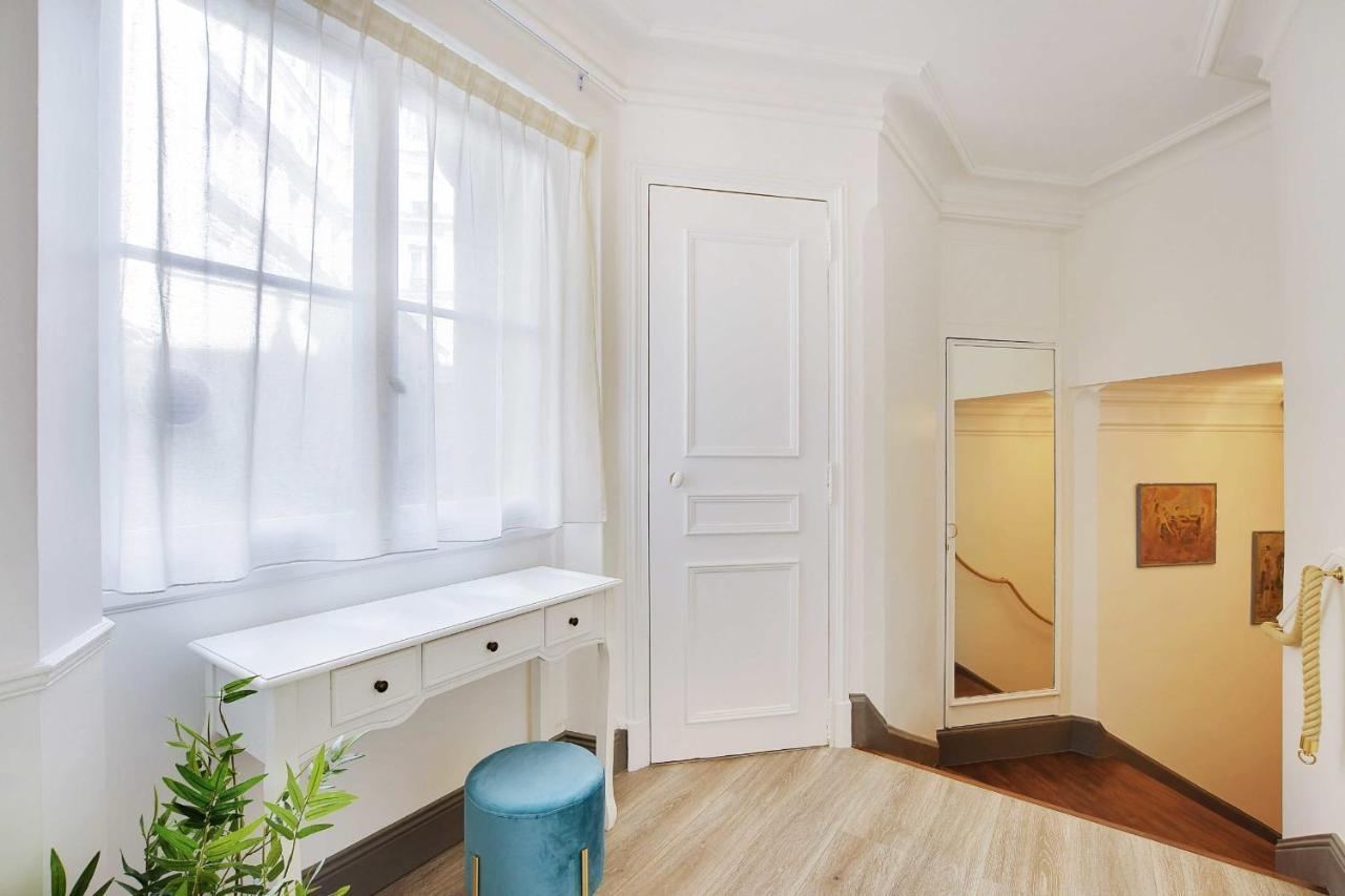 Magnifique Appartement - 2Br - 6P - Place De L'Etoile Parigi Esterno foto