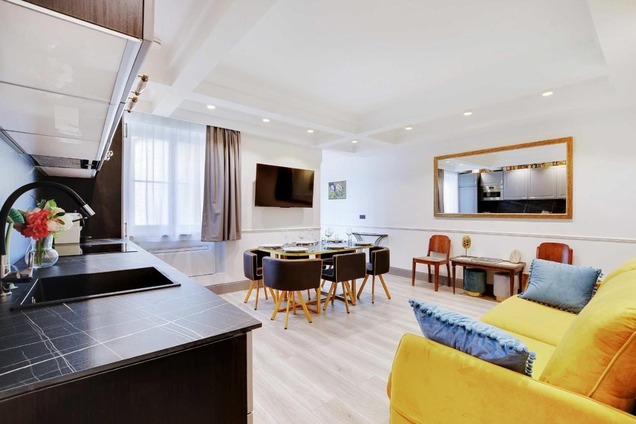 Magnifique Appartement - 2Br - 6P - Place De L'Etoile Parigi Esterno foto