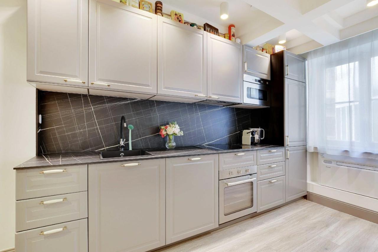 Magnifique Appartement - 2Br - 6P - Place De L'Etoile Parigi Esterno foto