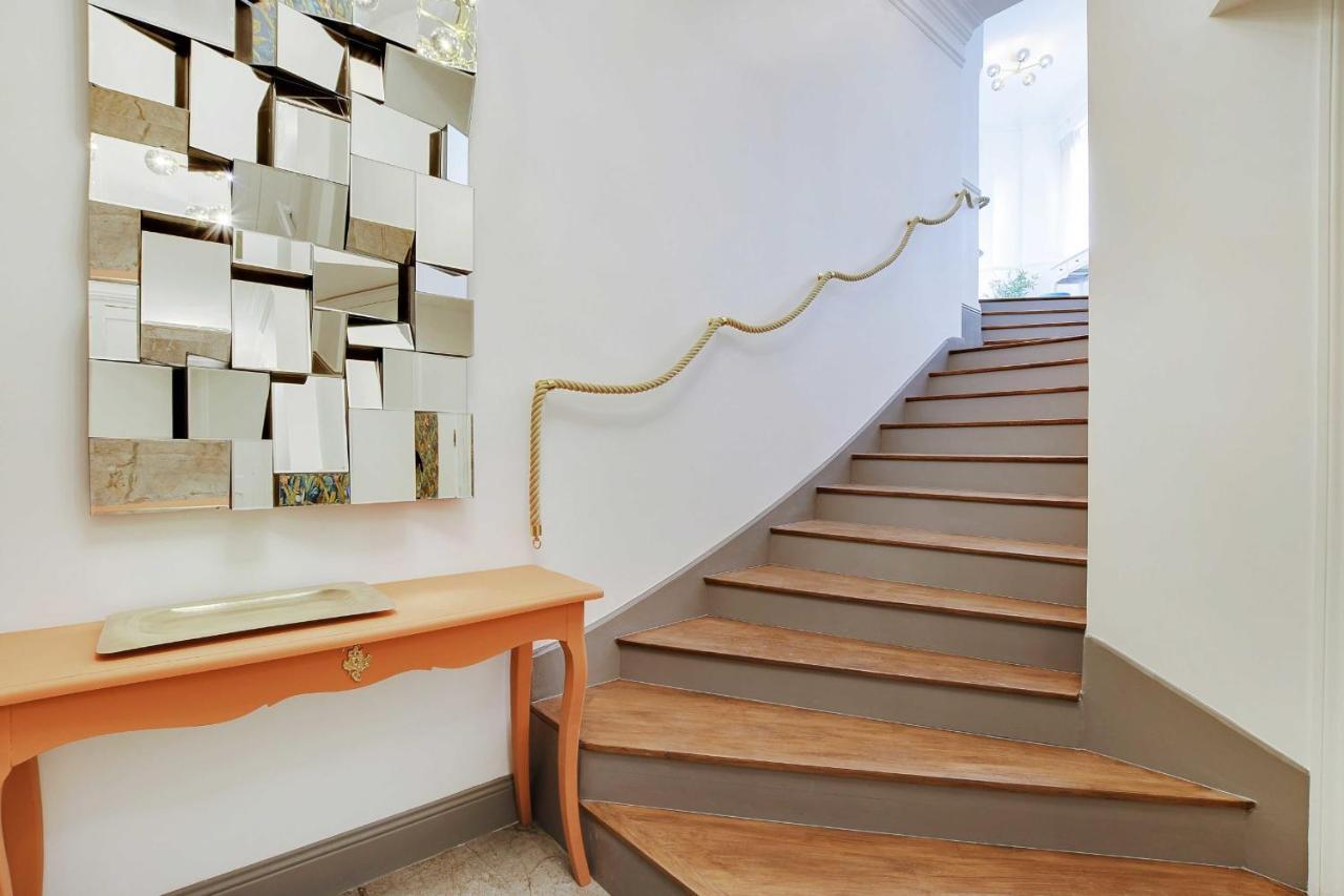 Magnifique Appartement - 2Br - 6P - Place De L'Etoile Parigi Esterno foto