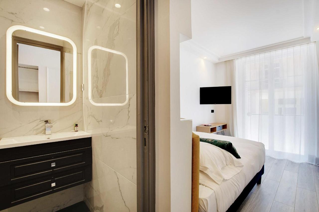Magnifique Appartement - 2Br - 6P - Place De L'Etoile Parigi Esterno foto